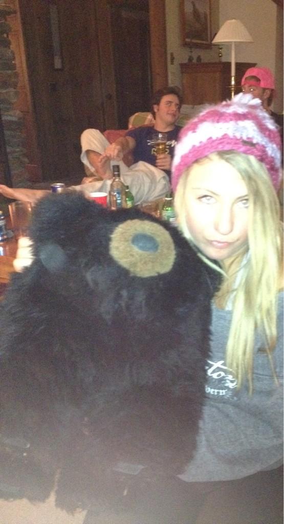 Emily_Katz's tweet image. @Abelli21 his name is Bernie NOT Bea #falseidentity