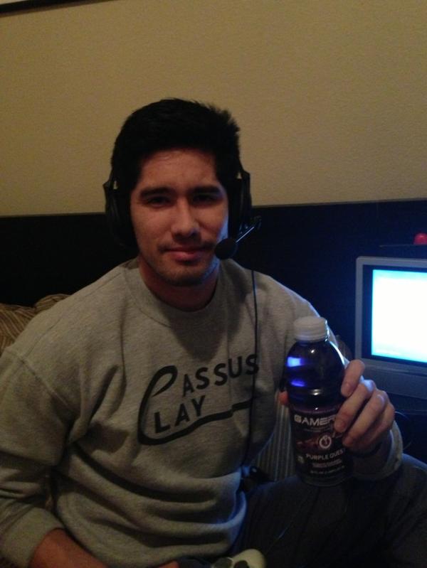 devonemartinez's tweet image. Thx TeamGamergy for the Free headphones &amp;amp; drinks @MichaelGrisby @Tigerjr59 @TFG_AnXiouS @OhGeeWizz #turtlebeaches #TFG