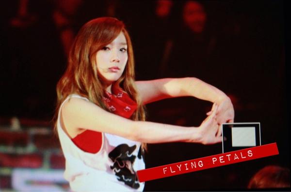 [PIC][06-01-2013]SNSD biểu diễn tại "KBS Open Concert" vào chiều nay A_6r5qgCcAMugaQ