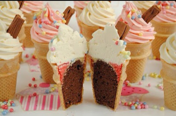 FoodFromHeaven's tweet photo. RT als je deze cupcakes wel wilt proeven! #FoodFromHeaven http://t.co/8YSepGjE