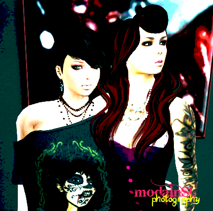 modainSL's tweet image. What's the best way to get into #SL photography? Just to start putting yourself out there? #SecondLife pic: me, my sis