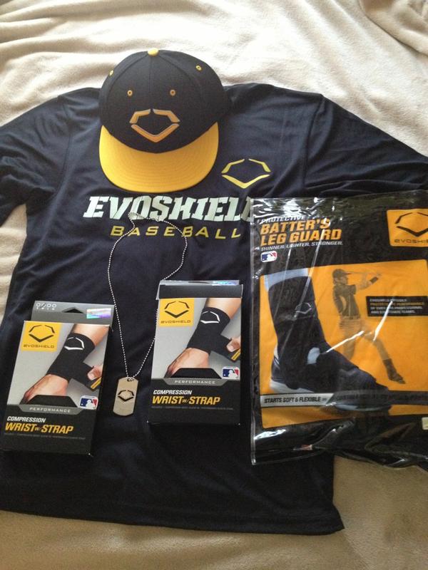 BaseballStyle97's tweet image. “@ShtBallPlayrsDo: Some serious #EvoSwag @evoshield RT @LukeOliphant: @ShtBallPlayrsDo here u go http://t.co/h4bbCLoQAi””
