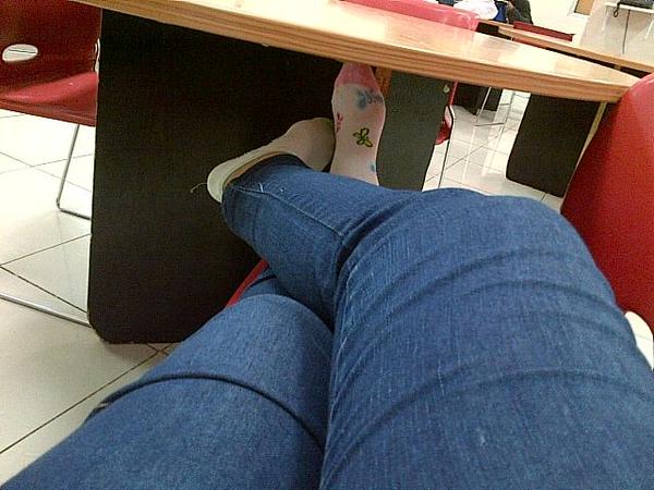misorangel's tweet photo. Currently in my mix match socks <3 http://t.co/Z8hLN51d