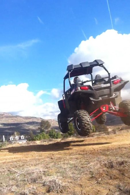Having fun on Christmas jumping my rzr xp at my ranch:-) @LOORRS @polaris @PlayboyPlus @PlayboyDotTV<a href="/tag/lakeelsinoremotorsportspark"class="tags"><span>#lakeelsinoremotorsportspark</span></a><a href="/tag/razor900"class="tags"><span>#razor900</span></a>