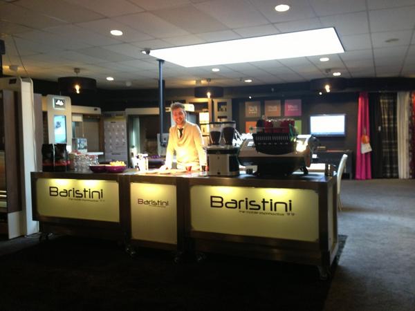 Mooie meubels en lekkere koffie tijdens de kerstshow bij <a href="/seinewonen/">Seine Wonen</a> in heino!!