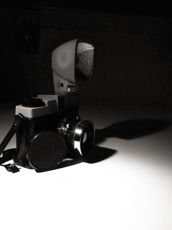 carnaveng's tweet photo. Estrenando! Manos a la obra... #DianaF+ #lomography http://t.co/bprD5Fcp