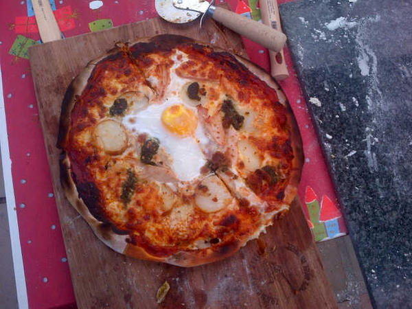 Might have the pizza oven sorted! Think <a href="/janbraai/">Jan Braai</a>. Would be proud!@mrtuckbox <a href="/stevevanaardt/">Steve van Aardt</a> @Llamacolin <a href="/benjy0000015/">Gavin Wrensch</a>