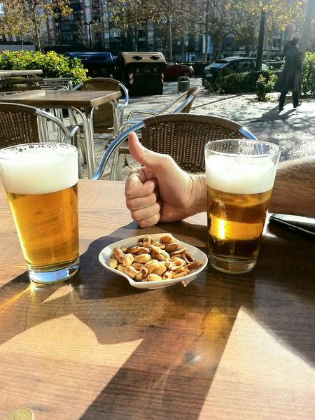 zarrni's tweet photo. Solecito , calor , cerves y buena compañia @Bertosalort http://t.co/Jevlz2zb