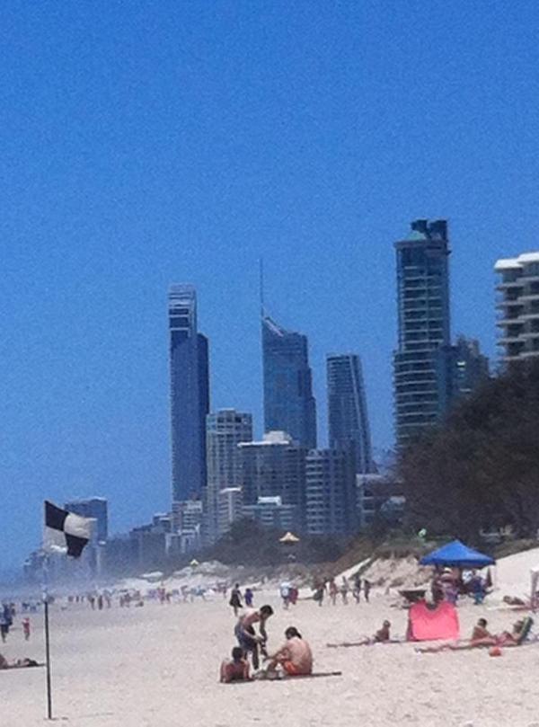 R13Ame's tweet photo. Crimbo in surfers! http://t.co/gjhV9iuZ