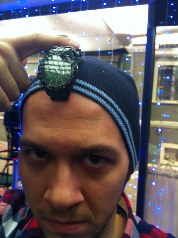 sarpapak81's tweet image. Öner&apos;den inanılmaz beren saat taklidi..&amp;lt;3