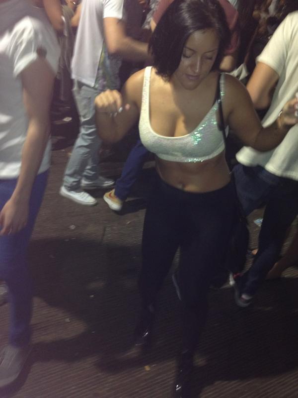 Gracesmith_xo's tweet photo. @COCO_mariap @lucyedg11 'can we stay here girls, wana work on my footwork' hahaha #quoteoftheday #DC10 #cocosick πππππ£ http://t.co/mcEDnJoz
