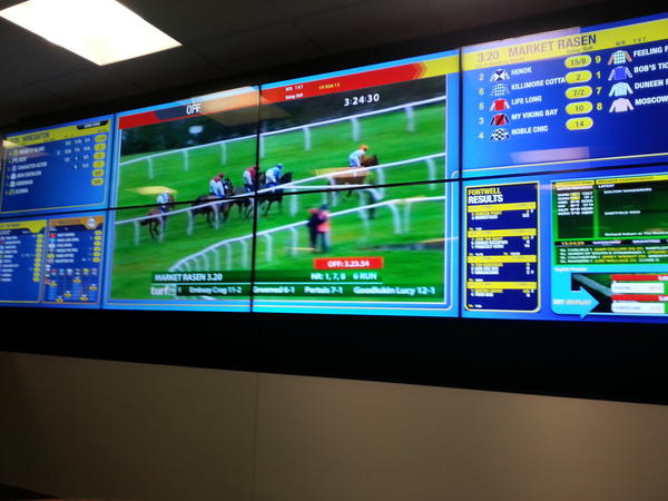 onelifeloveit's tweet image. I get paid to watch this shit. ......#howeasy