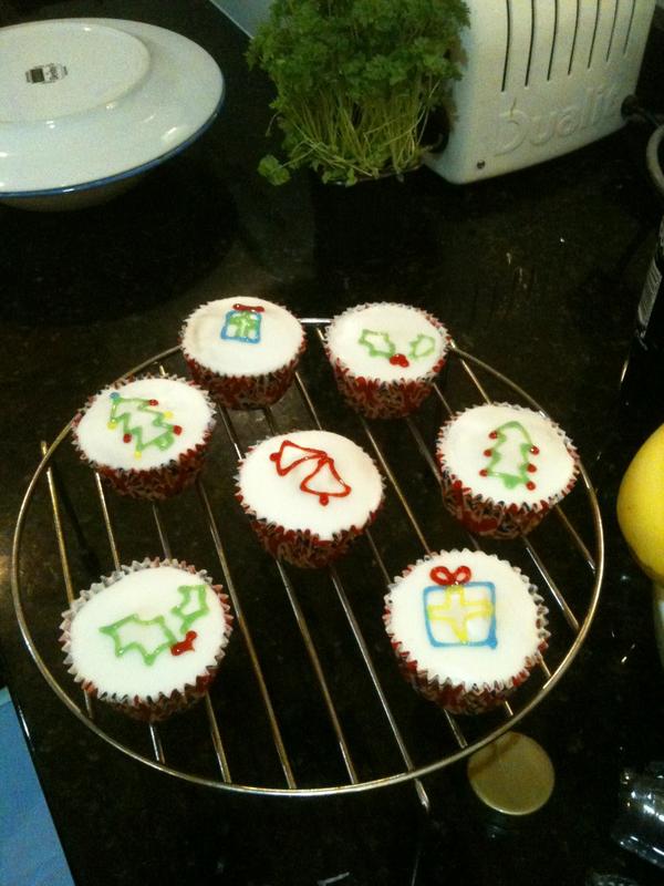 WJS_Racing's tweet image. Christmas cupcakes - better late than never! #christmas
