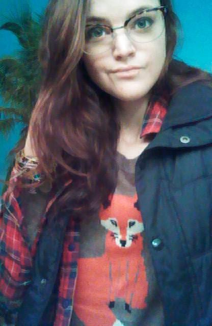 ali0391's tweet image. #foxsweater