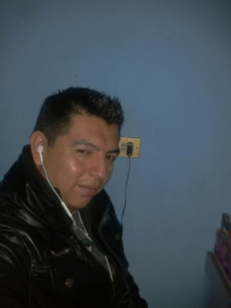 HectorMtzRmz's tweet photo. :-) Con nuevo Lookk!!!!! http://t.co/JUMOnGoV