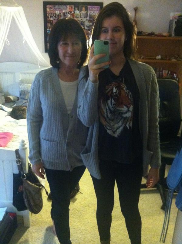 katiegiff's tweet image. This is what happens when my mom gets me two of the same Christmas gifts #oneinthesame