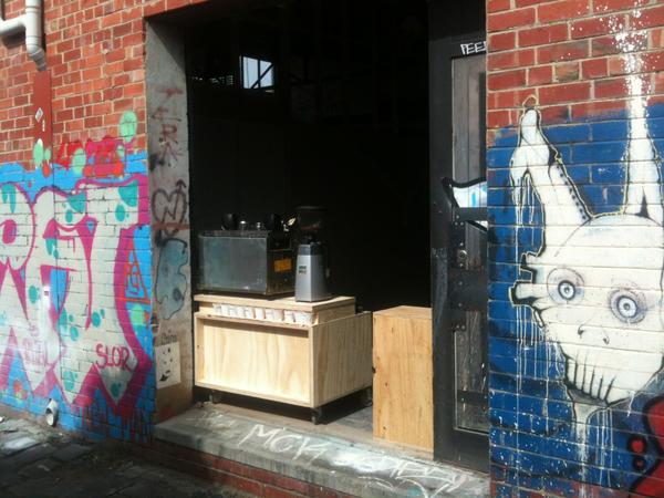zombieespresso's tweet photo. All professional and shit http://t.co/pU3Agr0Q