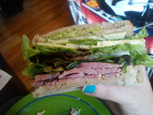 newswithnipples's tweet image. Time for #firstlunch