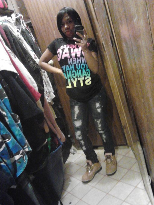 Watch Yours Truly...'s leaked NSFW photo on TwXstars