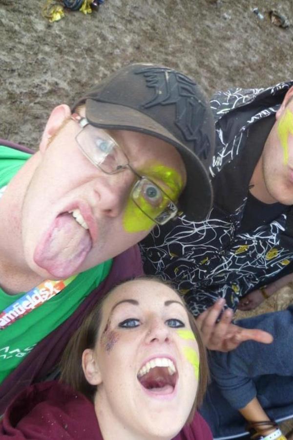 GwarBar's tweet photo. Creamfields 2011 http://t.co/GPuDxgNI