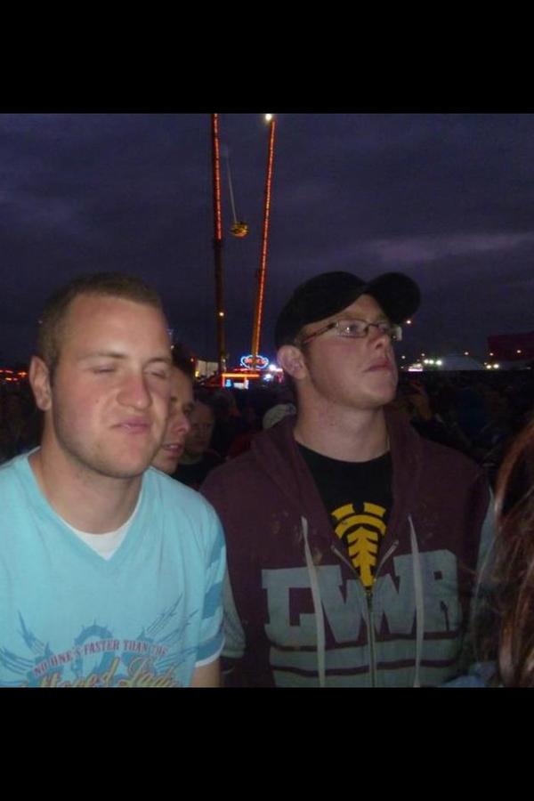 GwarBar's tweet photo. More of Creamfields 2011 http://t.co/TvzTVs7d