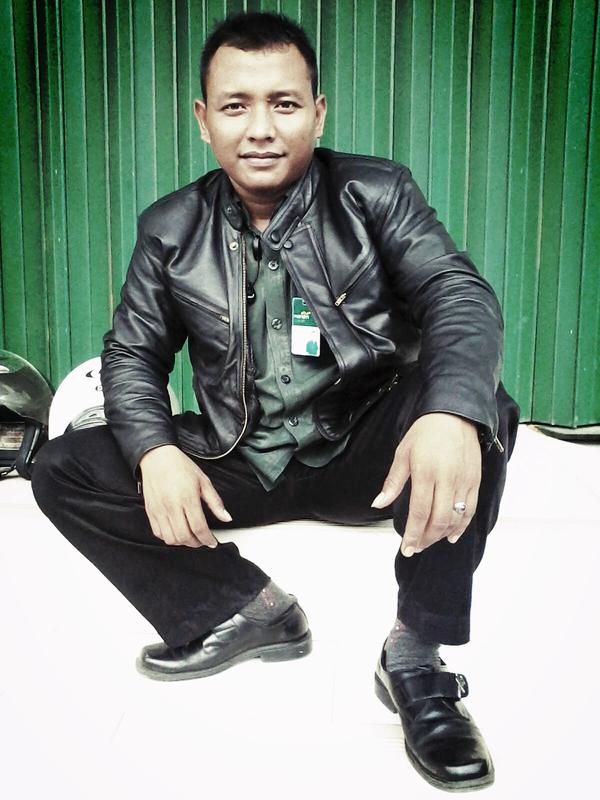 digol8's tweet photo. Jacket Kulit http://t.co/74DgBa8m