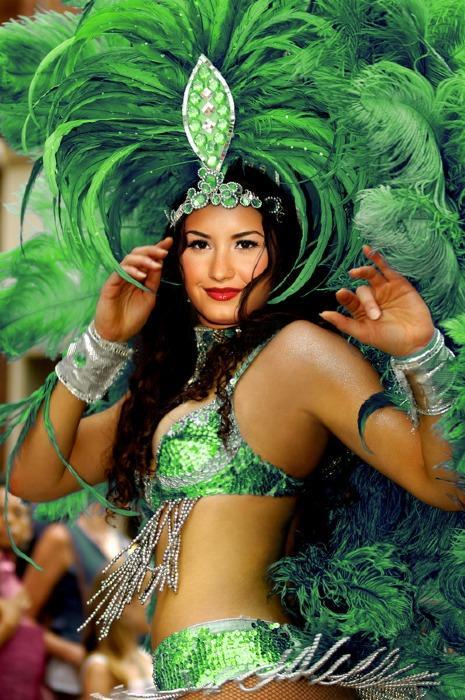 Kefera's tweet image. HAHAHAHAHA vdd “@SrWiszler: @Kefera olha se a demi fosse brasileira kkkkkkk http://t.co/UFkvvmsj”