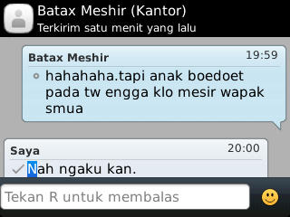 Boedoet52TOS's tweet photo. Apakah dia anak STM.? http://t.co/hkh2u1y0