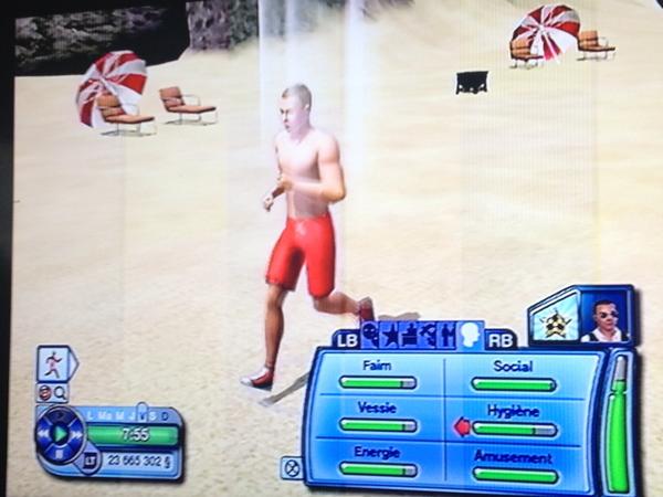 rexyparis's tweet photo. Je vais faire son jogging à mon Sims. http://t.co/FnnyoZnY