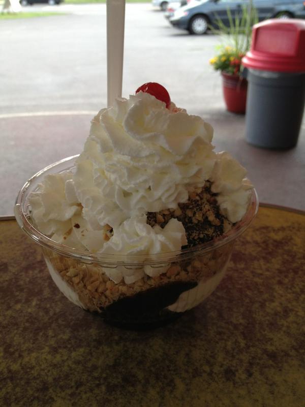 Arctic_Island's tweet photo. Perfect day for a #hotfudgesundae by the #fire! http://t.co/9n0hCiny