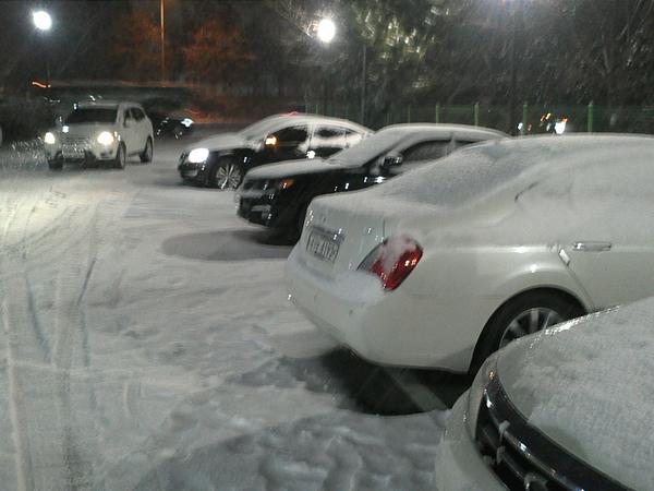 Gartz76's tweet photo. 울산에 폭설 요.  
안전 운전하시고 
차돌면 도는 방향으로 핸들을....... http://t.co/m5OObTYS