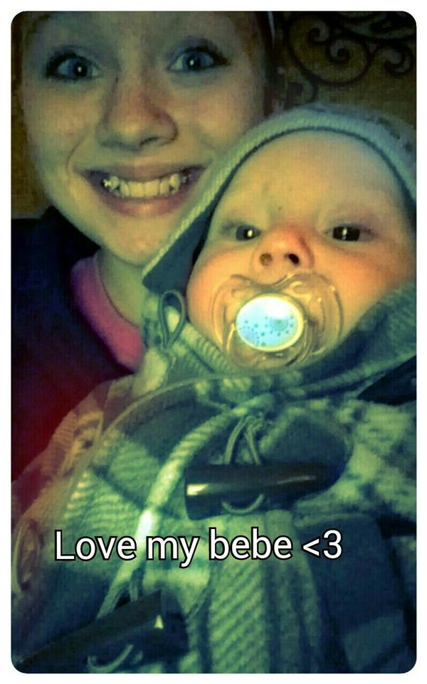 cara_lynn10's tweet photo. #helistenstomyprobs #doesntjudgeme #laughswhenimakedumbfaces #lovehim #haha http://t.co/vatCeIoj