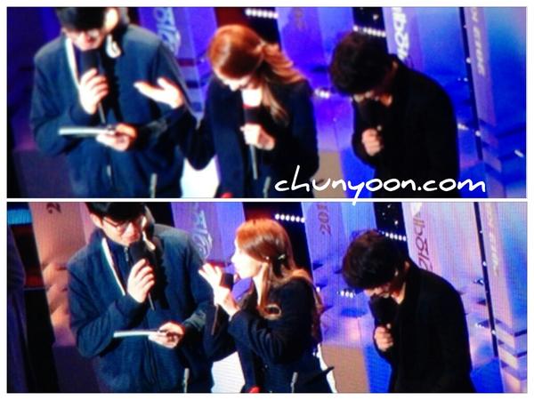 [PIC][28-12-2012]Hình ảnh mới nhất từ Đại nhạc hội "KBS Gayo Daechukje" của MC YoonA được diễn ra vào tối nay A_MP-xeCQAA58TV