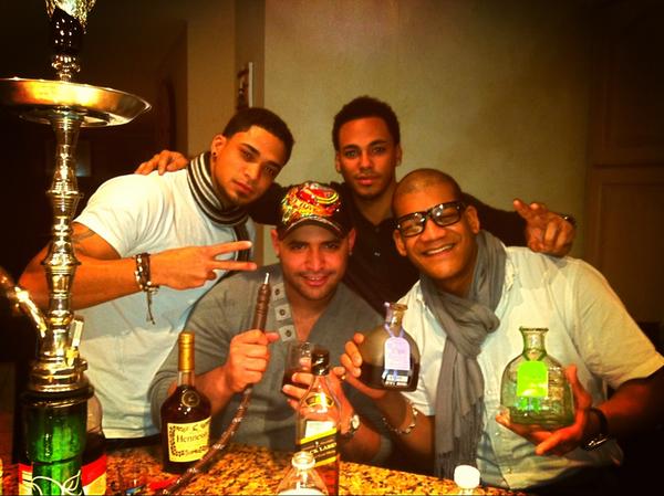 santana_809's tweet photo. This is how do it. Millionaire boy'z club 
Happy Birthday J. Lapaix. Armao bebio y con cuarto 809_Dale @Albertt203 http://t.co/1tp85Tic