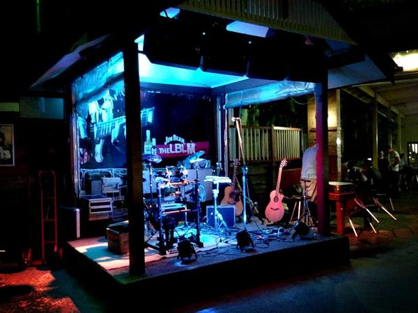 BenJamBand's tweet photo. About to start an evening of live music at @RoyalExchangeAU at Toowong. Should be a good night! #livemusic #brisbane http://t.co/JadazTFK