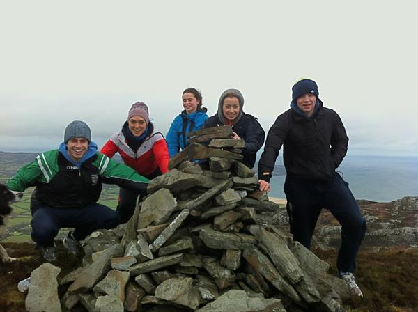 CMG_Fit's tweet photo. Savage 2hr hike to make u feel alive #bravingtheelements @_J_kelly @jackelly9 @EvaLKelly #soaked #paleo @Mark_Sisson http://t.co/Dp3AWz9o