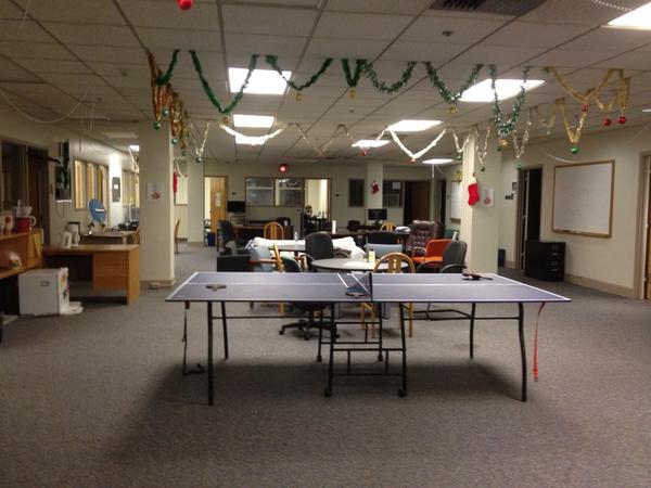 chrisaaronmoses's tweet photo. @MITbeehive now with ping pong table! Courtesy of TJ! http://t.co/KCMSi9JD
