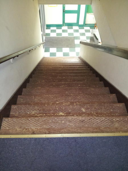 ericinjoetown's tweet image. These are the stairs we just carried a 500 lb copier up. #timeforanewjob #chirohereicome