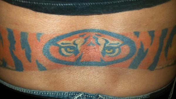 Bleacher Report X:ssä: "A male Auburn fan has this HUGE tattoo on his lower back. War Eagle? (via @NachoMamaBGID) http://t.co/huyD1f7C" / X