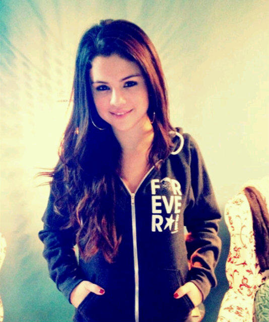 SelenaSelMarieG's tweet image. Support @kidalliance #FOREVERproject nthe 400,500+ kids in foster care who need forever families.