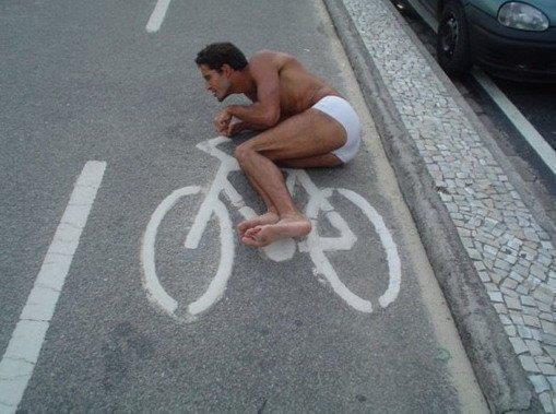Mokobe113's tweet photo. Y'a vraiment des fous sur terre lol #TeamMokobe http://t.co/vbT3hK7k