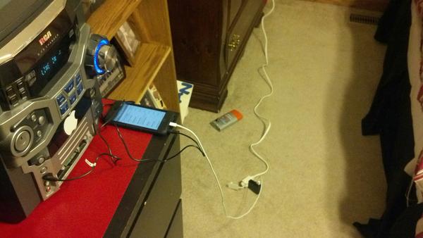lotsguyvoss's tweet image. #iPhoneProbs #extentioncord