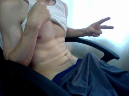 WilliamsWhithe's tweet image. help me...