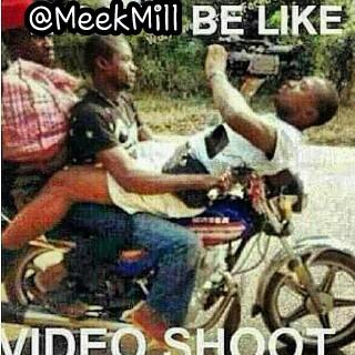 Half_Baked215's tweet image. "@wookraw_sp: “@Jruuuue: @meekmill "riding thru his ol hood" #meekmilllooklike @CHUBBYJAG #LarsinyUp http://t.co/j2O1Ktgo”😂😂😂"do he tho?!