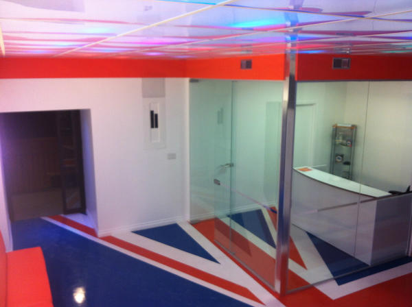 TimRehearsal's tweet photo. Another view of the Orange Lounge and office!  I love the lights in this room. http://t.co/ev4g25EK