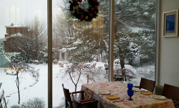 성북동길, 삼청동길 제설 작업 되어 있습니다.
2012년 마지막 주말 이탈리안 전문 레스토랑 '안나비니 성북'에서 사랑하는 사람들과   뜻깊은 시간 되시길,,,