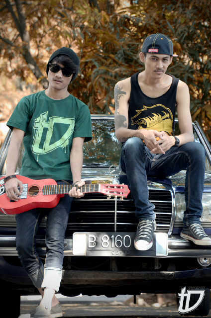 'TD Spattlar' (discount 50%) | available size : S,M,L #SALE #TDcloth