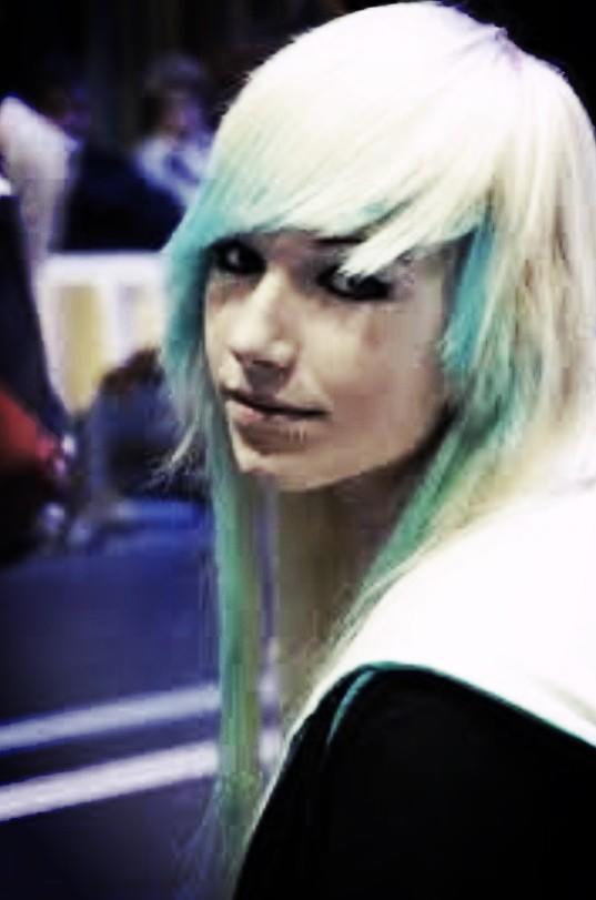 Devilivedd's tweet image. Lucy with her killer look