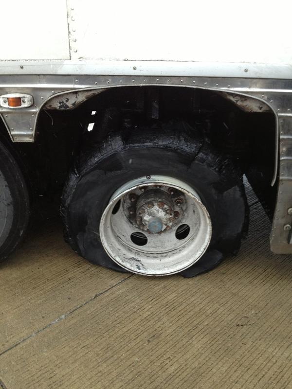 TheRoyalBodness's tweet photo. #FHLProblems http://t.co/DPaB8piz