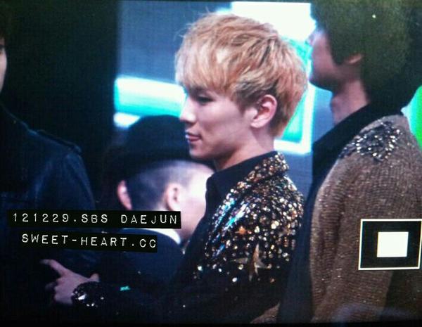 _SGSHINee's tweet photo. 121229 SBS Gayo Daejun - KEY  http://t.co/op7OQzjF (cr: SWEETHEART_KEY)